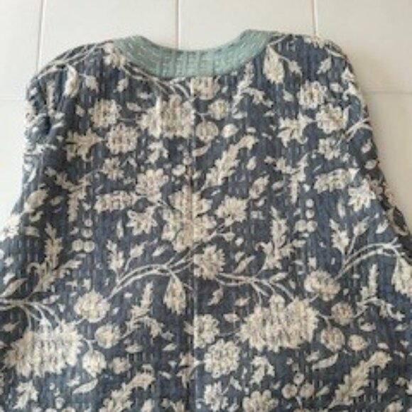 Quilted Floral Jacket - Picture 6 of 6